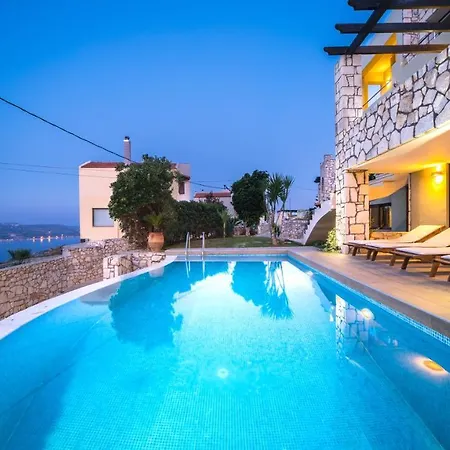 Вилла Majestic Crete Heated Pool And Sauna Мегала-Хорафия