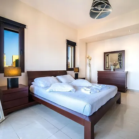 Majestic Crete Heated Pool And Sauna *