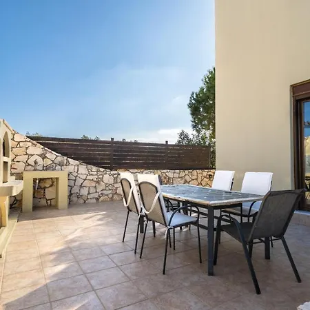 Вилла Majestic Crete Heated Pool And Sauna