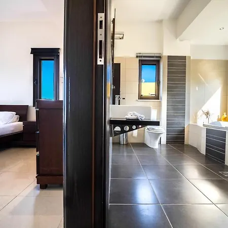 וילה Majestic Crete Heated Pool And Sauna מגאלה קורפיה