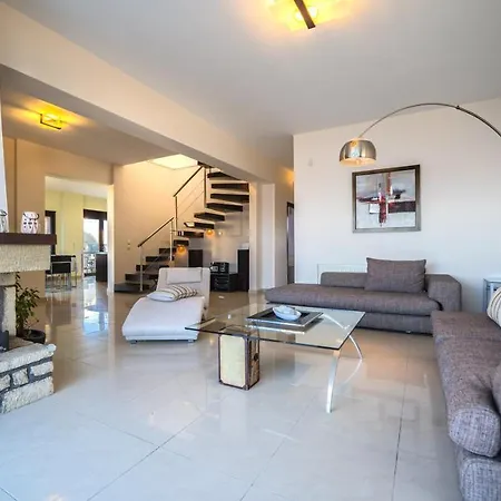 Majestic Crete Heated Pool And Sauna * מגאלה קורפיה